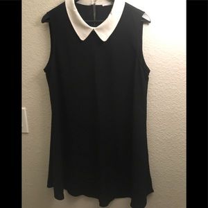 Messic Sleeveless Black Blouse with White Collar